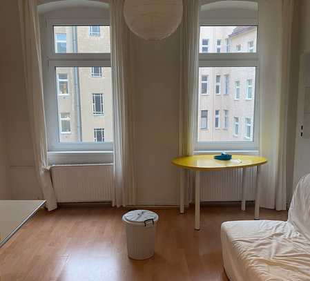 Altbauraumwunder in Friedenau - 2 Zimmer zum sofortigen Einzug!