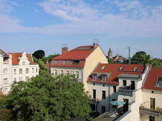 Dachgeschoss mit sonniger Terrasse in Pankow Wilhelmsruh, aktuell vermietet