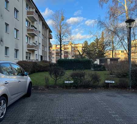 Außenstellplatz im Innenhof in Spandau zu vermieten