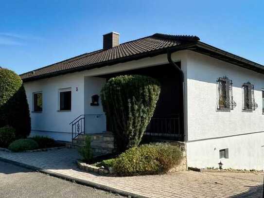 Charmanter Bungalow mit Einliegerwohnung