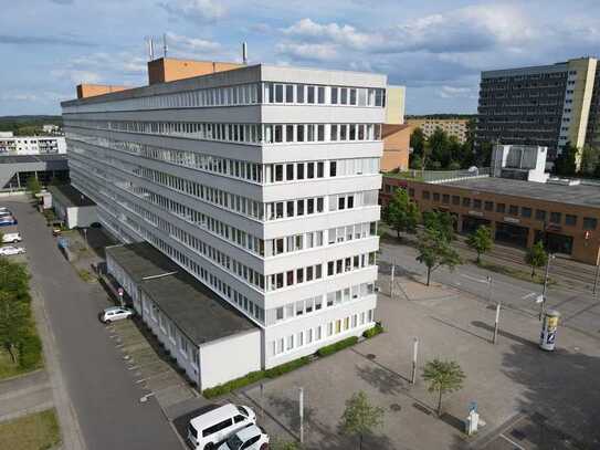 ca. 615 m²: Attraktive Bürofläche in repräsentativem Büro-/Gewerbekomplex in Schwerin