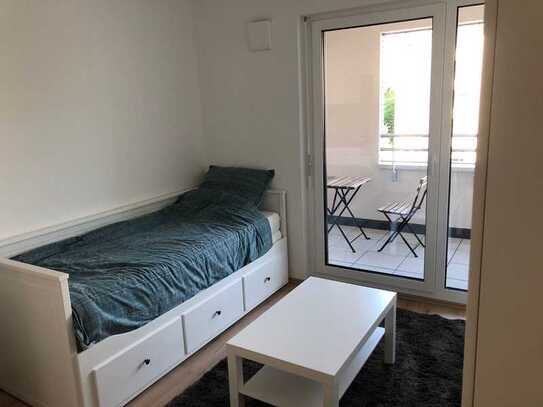 Geschmackvolle, neuwertige 1-Zimmer-Wohnung mit lux. Innenausstattung mit Balkon und EBK in Nürnberg