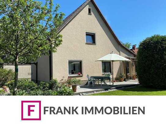 FRANK IMMOBILIEN - Sonniges Grundstück mit Althaus für Ihre Immobilien-Wünsche!