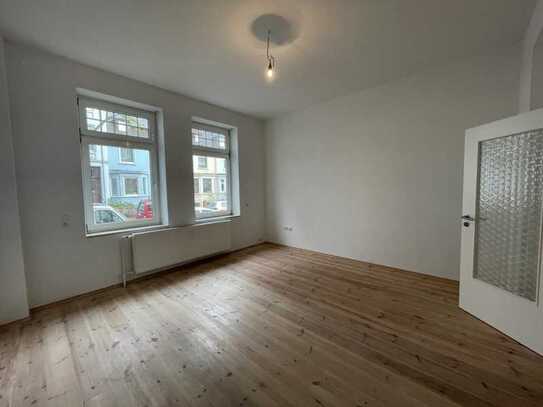 Geräumige 2-Zimmer-Altbau-Wohnung mitten in der Neustadt