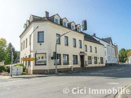 Wohn- und Geschäftshaus mit Restaurant, Saal und zwei Wohneinheiten