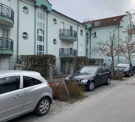 Gepflegte 2-Zimmer-Wohnung mit Balkon, EBK und TG-Stellplatz in Gersthofen