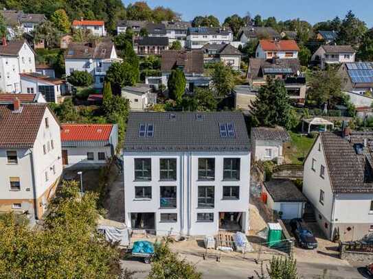 Doppelhaushälfte in schöner Wohnlage von Wiesbaden-Naurod mit PV-Anlage