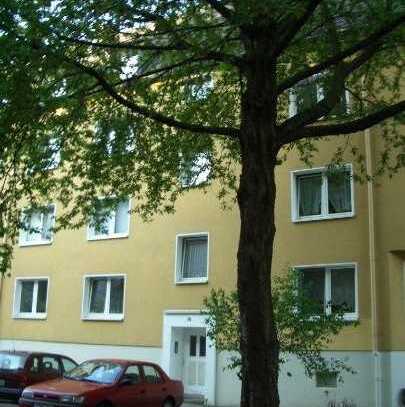 Sehr schöne, bald vollständig erneuerte ,Wohnung mit Balkon