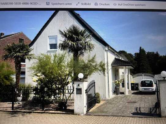 Ein Traum zum Wohnen* EFH mit Luxus u. Poollandschaft 180 m² Wohnfl. 1470 m² Grund KP. 449.000 €