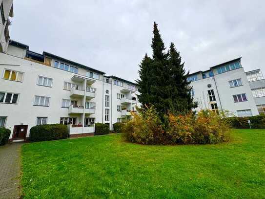 Lichtdurchflutete 2-Zimmer-Wohnung mit Balkon