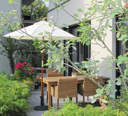 *sofort verfügbar* Attraktive 2-Zimmer Wohnung mit Küche, Terrasse & Mobiliar
