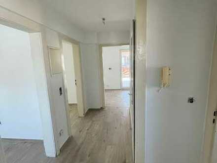Erstbezug nach Sanierung mit Traumhaften Balkon: schöne 2-Zimmer-Wohnung in Bischofsheim