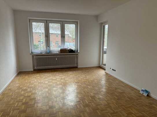 Neu renovierte 3-Zimmer-Wohnung mit zwei Balkonen