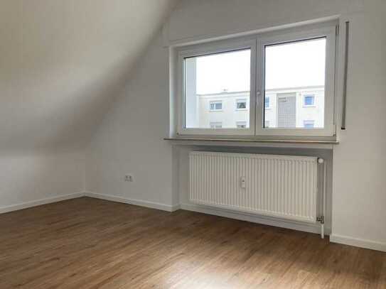 ***Dreieich-Sprendlingen*** gemütliche 1-Zimmer-Dachwohnung in ruhiger Lage