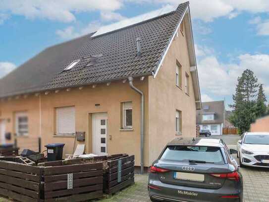 Familientraum zum Wohlfühlen: Doppelhaushälfte mit Terrasse und Freistellplatz in Aldenrade