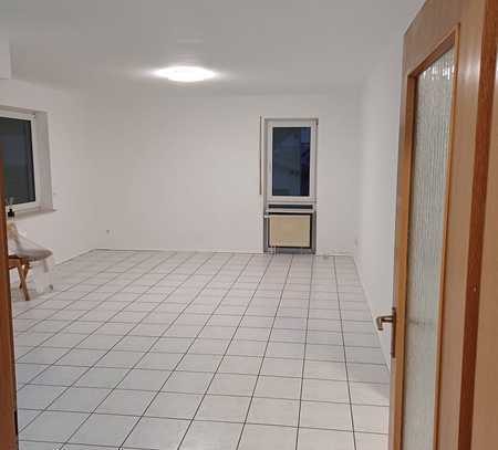 Schöne 3-Zimmer-Wohnung mit Einbauküche in Annweiler