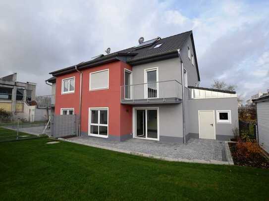 Familienfreundliche Doppelhaushälfte mit Garten, Garage und Kaminofenanschluss