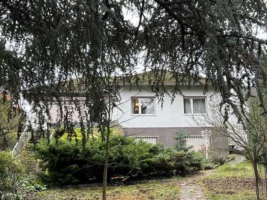 Für Gartenliebhaber - Freistehender Bungalow - in Rheingau-Wohnlage