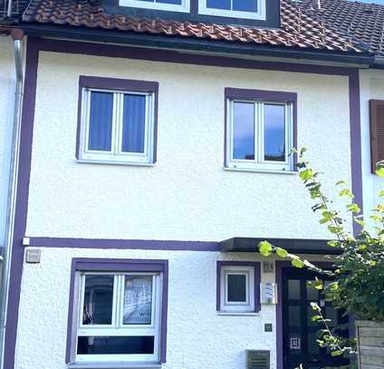 Tolles Reihenmittelhaus mit überdachter Terrasse und Balkon sowie Garagenstellplatz in 88239 Wangen