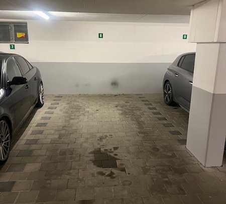 Tiefgaragenstellplatz zu vermieten