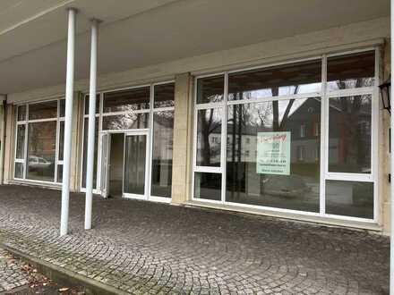 Erstbezug nach Sanierung - Bäckerei mit Café/Bistrofläche in Chemnitzer Gewerbekomplex