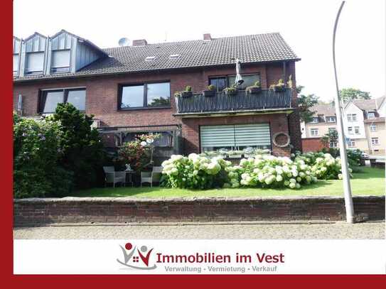 ***Neu im Angebot*** 2-Familienhaus mit Garagen, Balkon, Terrasse und Garten