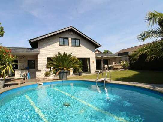 Wunderschönes Einfamilienhaus mit Pool *ELW möglich* von privat