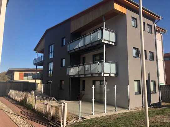 Große, komfortable 2 -Zimmerwohnung im EG mit großer Terrasse in TOP Stadtlage zu vermieten