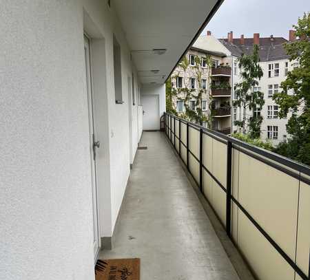 Stilvolle, 1-Zimmer-Wohnung mit Loggia in Berlin Steglitz. Ohne Makler.