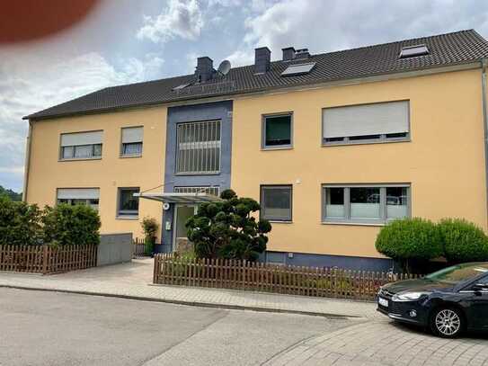 Exklusive, geräumige 3,5-Zimmer-Wohnung mit Einbauküche in Kaiserslautern