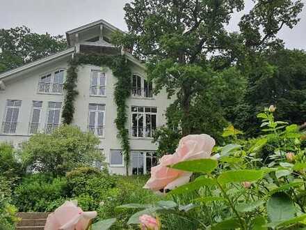 Paradies mit Seeblick. 8 Zi. und Garten: Haus im Haus EG & OG