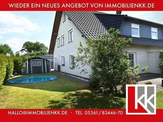 Doppelhaushälfte in Hoitlingen mit schönem Garten und tollem Ausblick auf die Felder