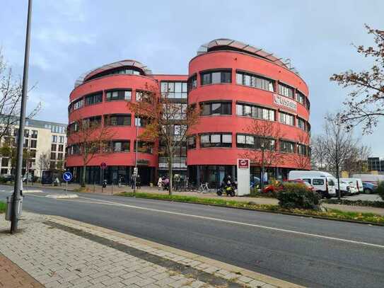 RICH - Attraktive Büro-/Verkaufsflächen im "Lusanum" in der Ludwigshafener Innenstadt - provision...