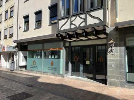 Repräsentative Geschäftsräume als Büro/Praxis/Salon im Zentrum möbliert zu vermieten