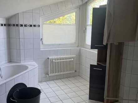 Freundliche 2,5-Zimmer-Wohnung mit Balkon und EBK in Gaggenau