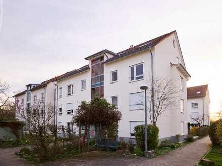 Junge 2,5-Zimmer-Wohnung mit Balkon und Tiefgaragenstellplatz in Stuttgart Bad Cannstatt