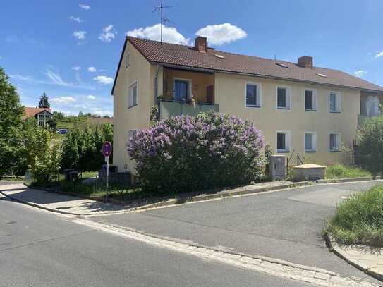 TOPLAGE in Pegnitz - Mehrfamilienhaus mit 4 x 3-Zi.-ETW in ruhiger Wohnlage von Pegnitz!