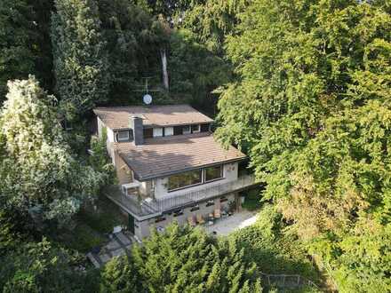 +++ AUßERGEWÖHNLICHES EINFAMILIENHAUS IN WALDRANDLAGE? +++ Bergisch Gladbach