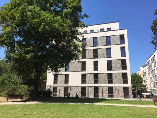 Nur für Studenten: Schickes, geräumiges Appartement mit Dachterrasse und Einbauküche