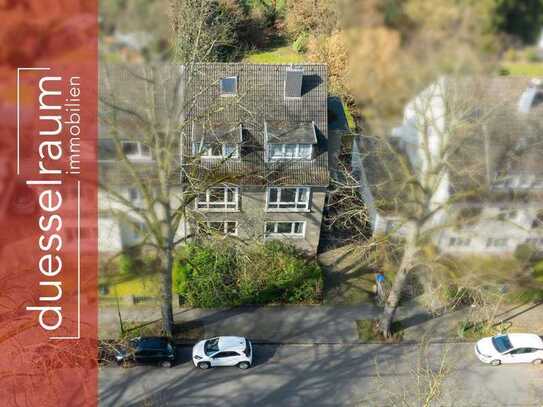 Zweifamilienhaus mit viel Potenzial: Sanierungsobjekt, Garten und Stellplätze in gefragter Lage!