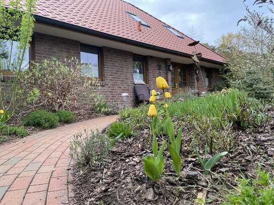 Großes und modernisiertes 5-Zimmer-Haus mit gehobener Innenausstattung in Burgwedel