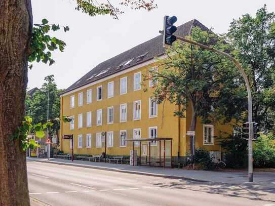 Geräumige 1-Zimmer-Wohnung im Dachgeschoss // DG links