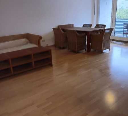 2-Zimmer-Wohnung mit Balkon und Einbauküche in Offenbach