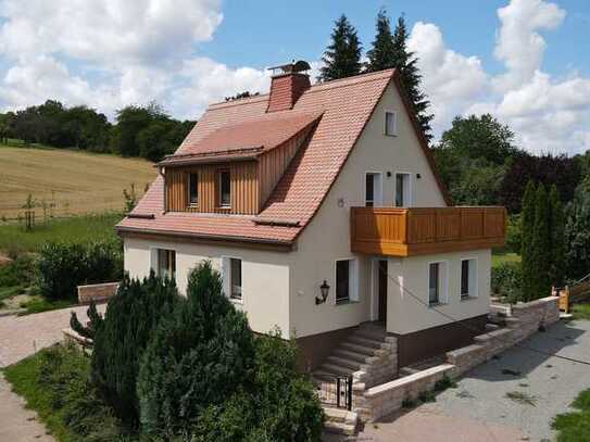 Saniertes Haus mit großer Garage und 5.726 m² Grundstück am Waldrand im Wartburgkreis