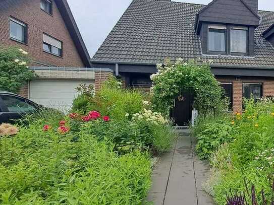 Altenberge, Doppelhaushälfte mit Vollkeller, Garten und Garage zu verkaufen