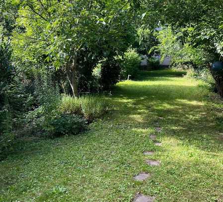 Gemütliche Innenstadtwohnung mit großer Gartenidylle in kleiner Wohneinheit !