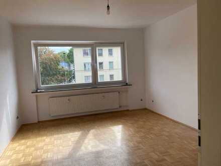 Zentrale und helle Wohnung mit direkter ÖPNV Anbindung