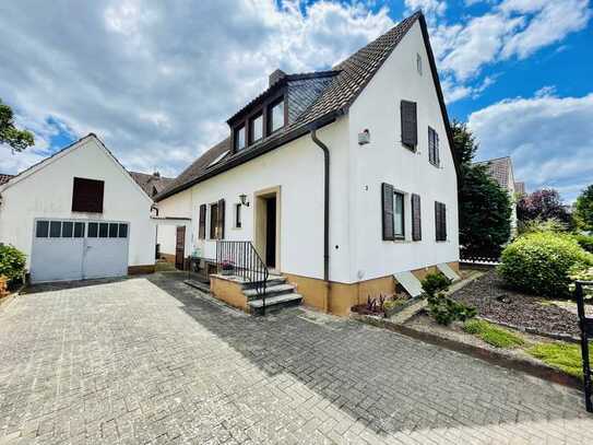 !!! von privat !!! Einfamilienhaus in ruhiger Lage mit großzügigem Garten, Garage und Freisitz