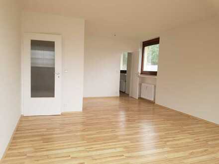 Helle 4 Zimmer Wohnung in Hameln-Pyrmont (Kreis), Hessisch Oldendorf
