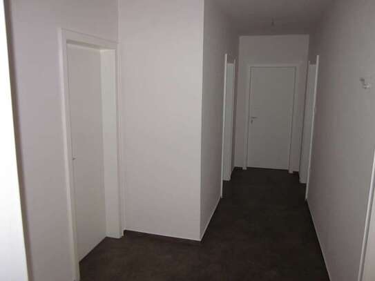 Helle 3 ZKB Etagenwohnung 75 qm mit großer Loggia